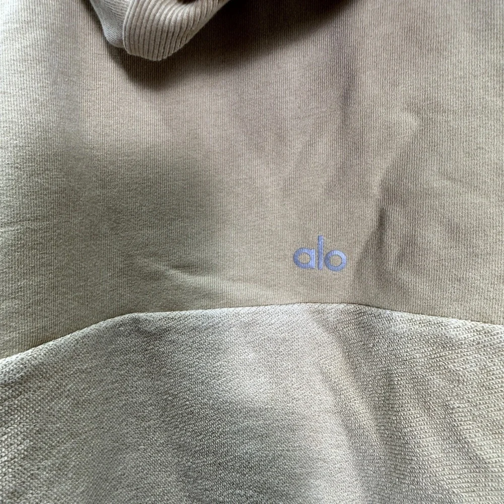 Alo Yoga Womens Hoodie Sweatshirt Terry Front Kangaroo Pocket Large *small flaw*